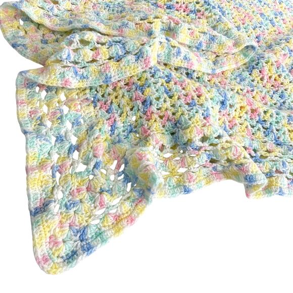 Vintage Handmade Crochet Afghan Throw Blanket 48x41 Pastel Multi Ruffle Hem Baby - Picture 3 of 5